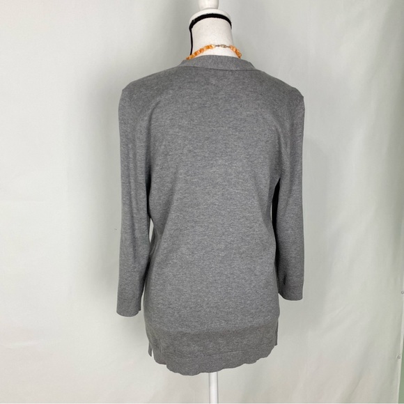Lands' End Long Sleeve V-Shaped Neckline Pull-Over Sweater Size M Color: Gray - Picture 2 of 11